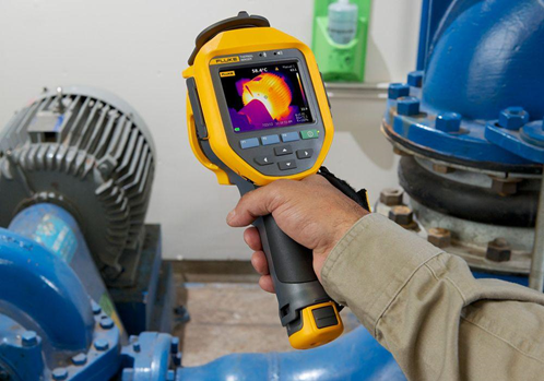 Измерение температуры электродвигателя с помощью тепловизора Fluke Industrial